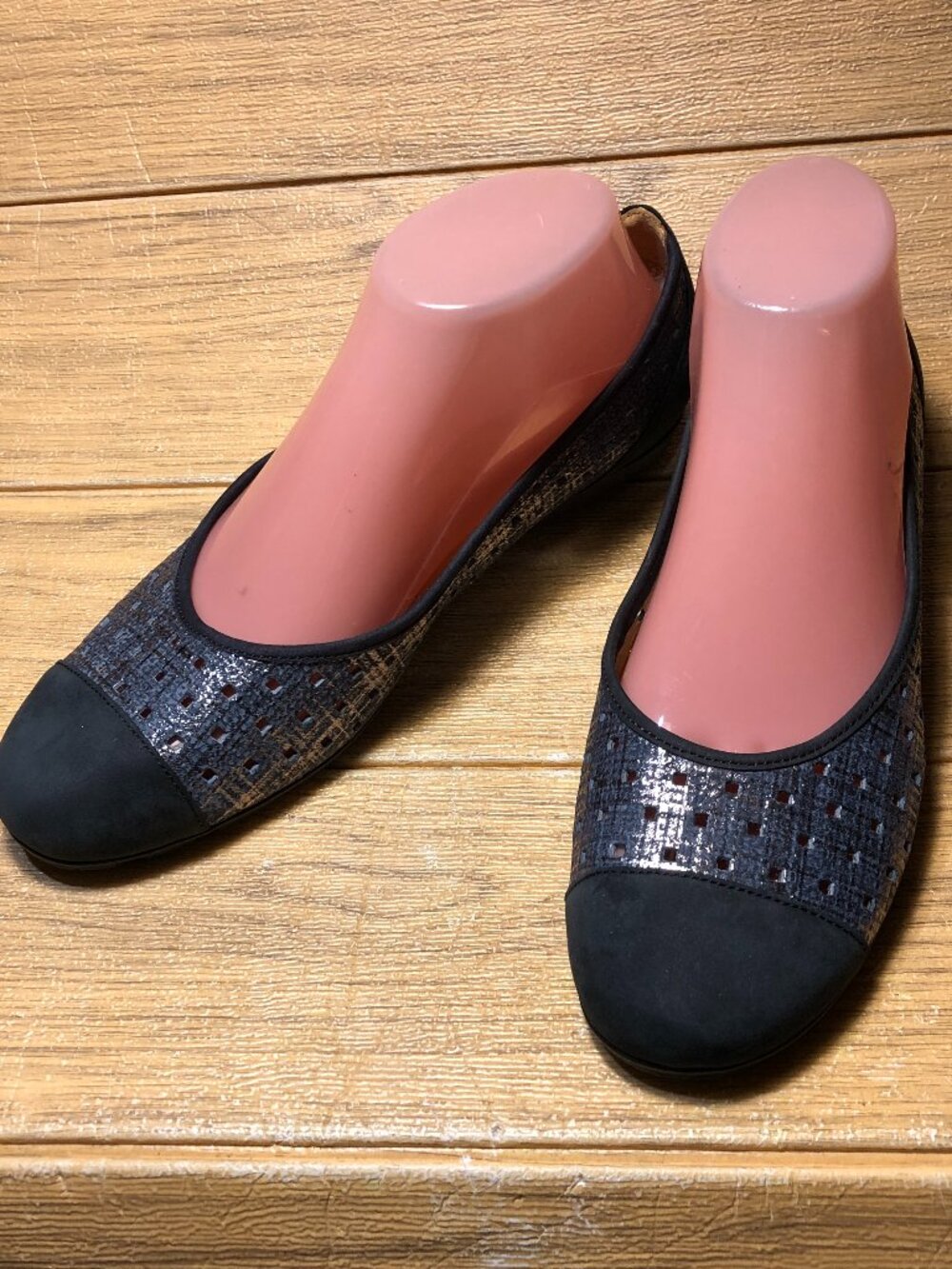 Gabor women bicolor flat shoes, 7.5